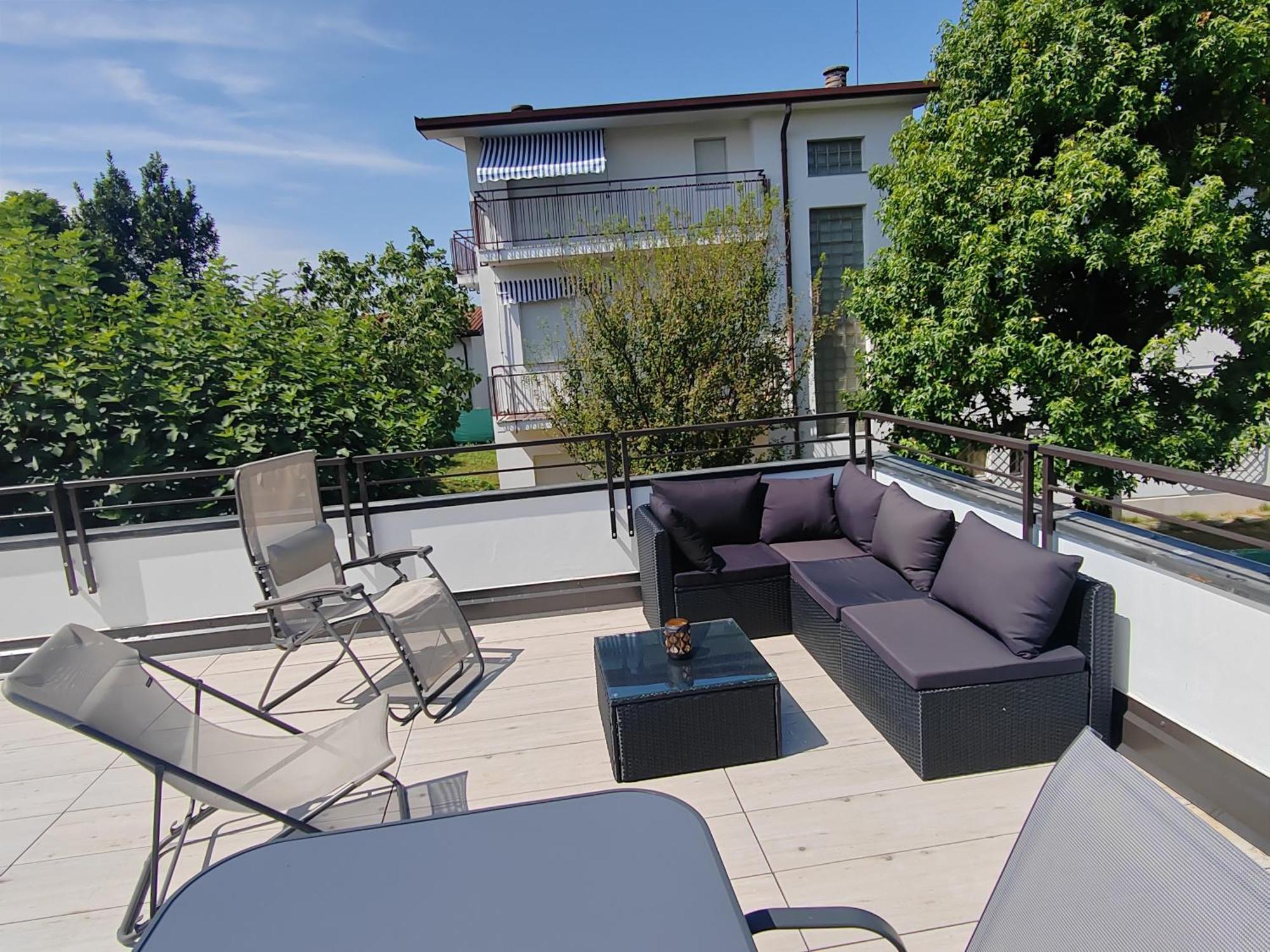 La Terrazza - Very Quiet - Free Park - 3 Min From Varese Center And Lake - Air Conditioning - Cycling Friendly Bagian luar foto