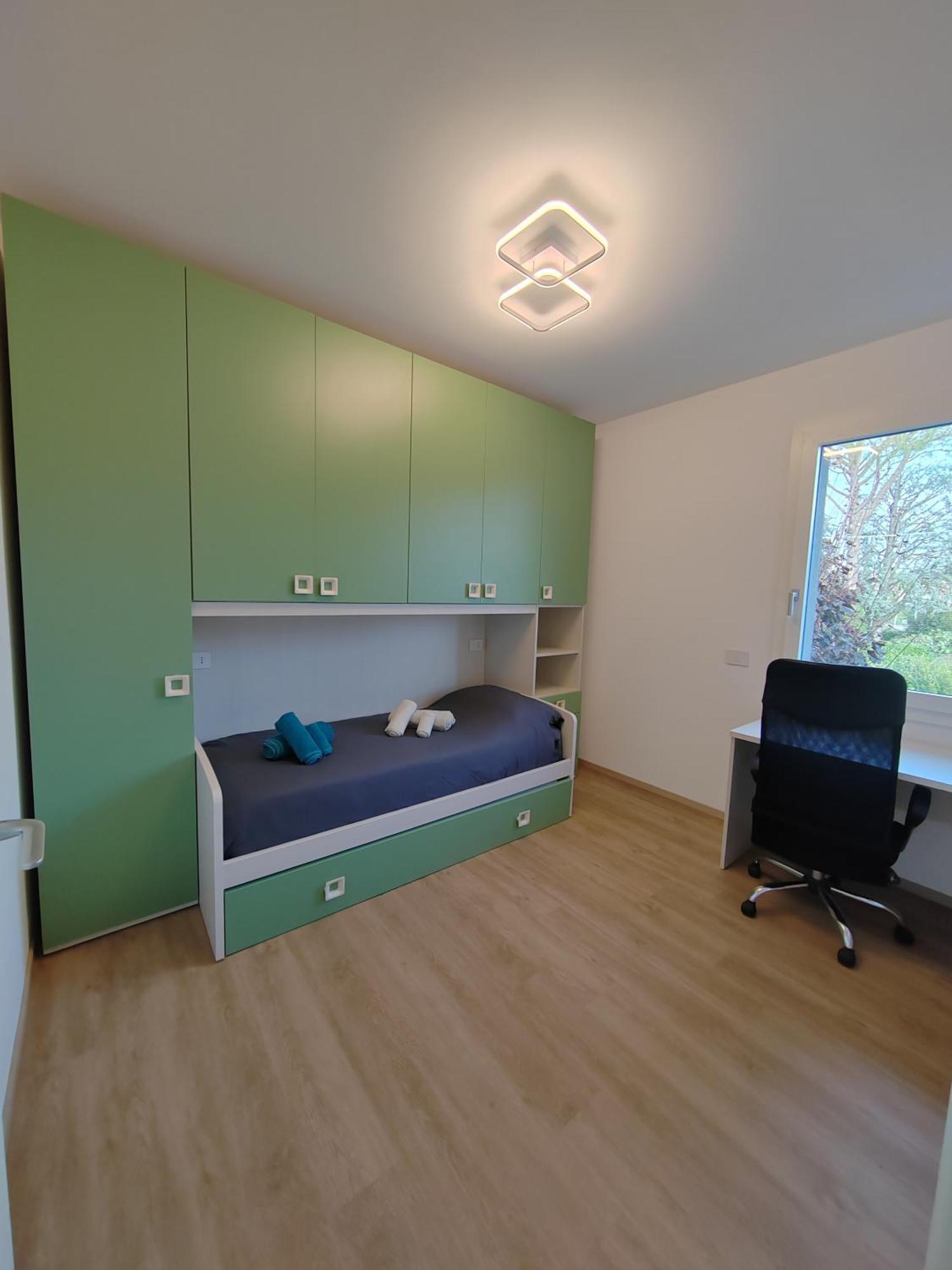 La Terrazza - Very Quiet - Free Park - 3 Min From Varese Center And Lake - Air Conditioning - Cycling Friendly Bagian luar foto